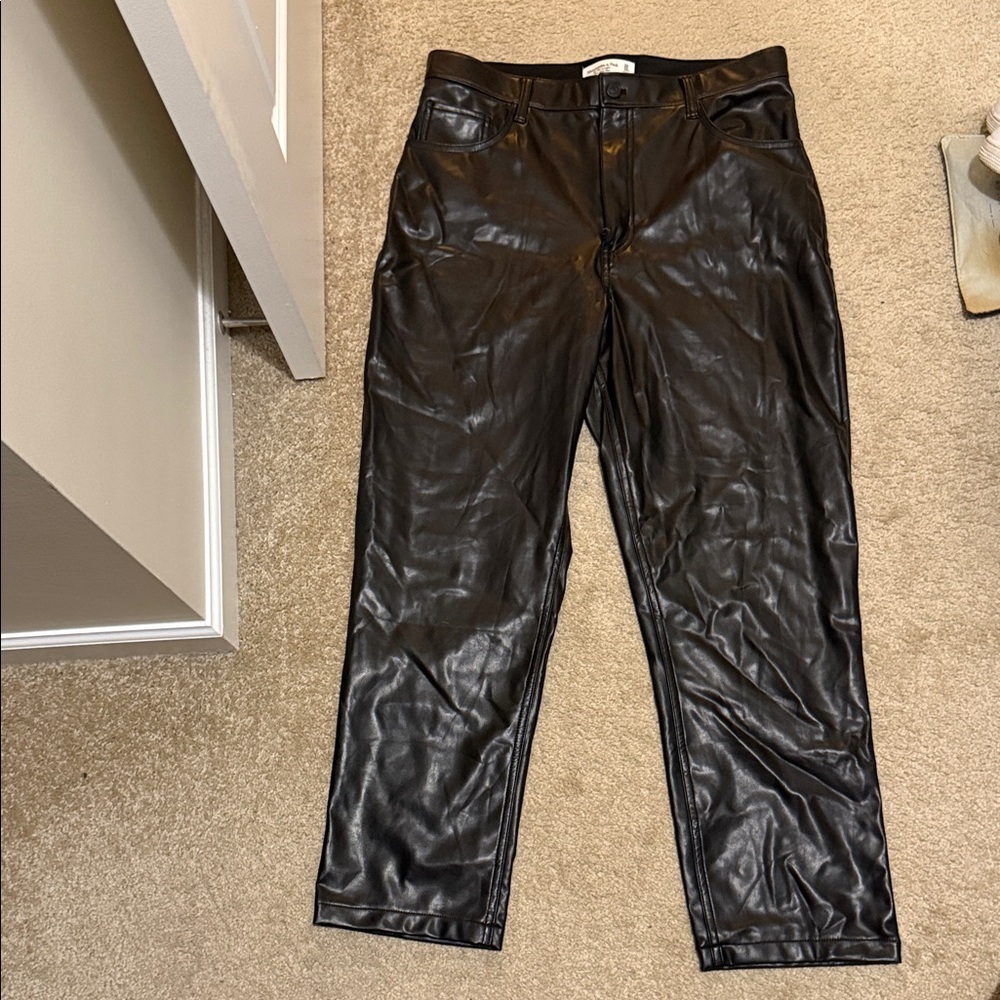 Abercrombie 90s straight ultra high rise Black Leather pants